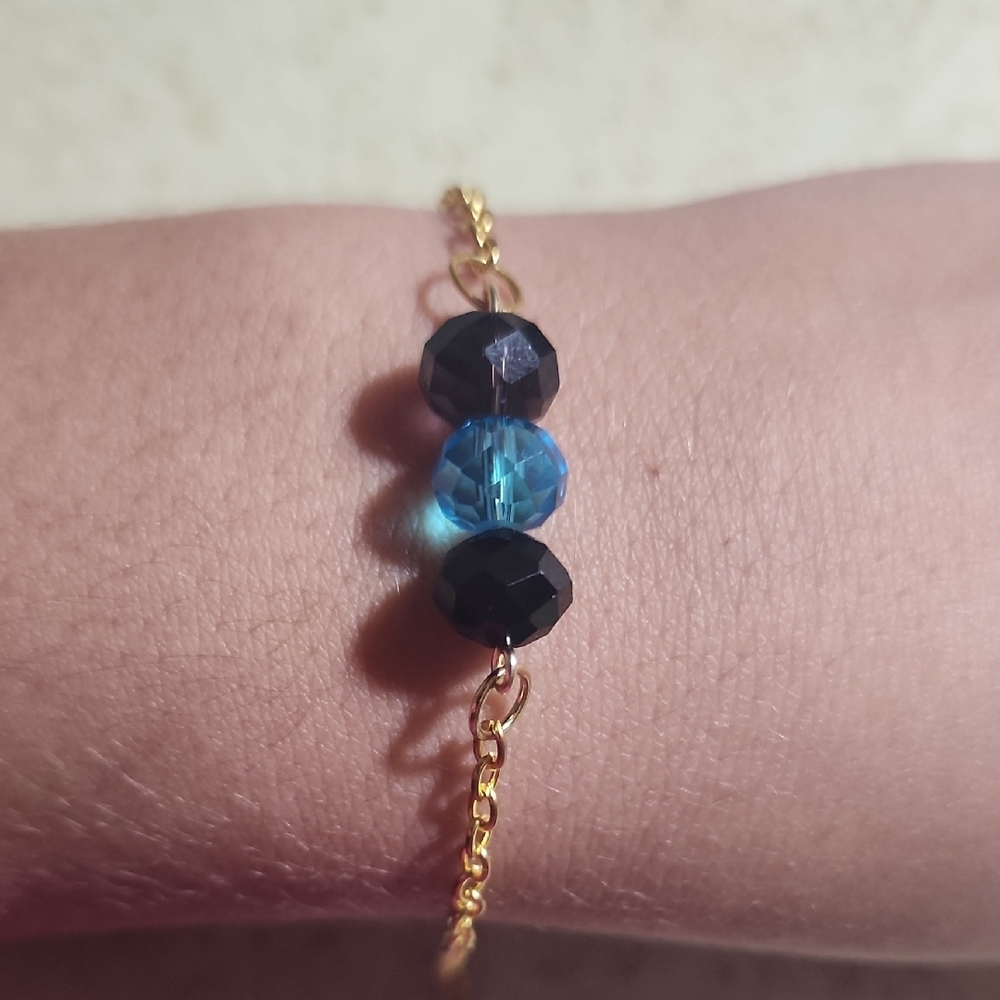 Elegant Blue and Black Beaded Bracelet